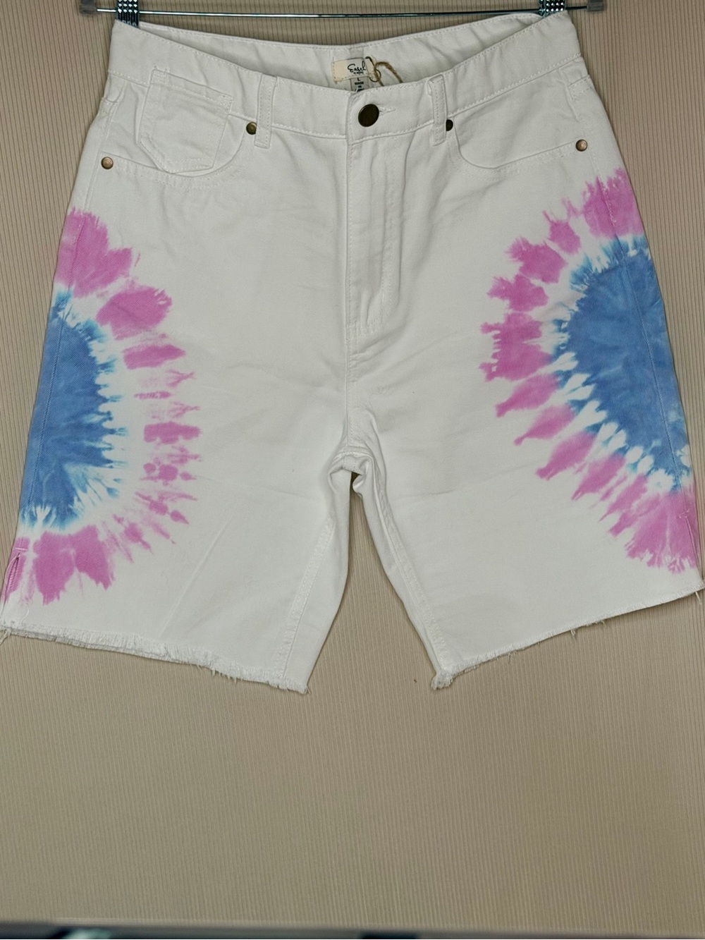 Easel Los Angeles Tie Dye Bermuda Shorts L White Pink Blue Raw Hem NWT